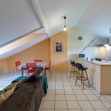 Le Petit Beout 2 Au Calme Centre Апартаменты *